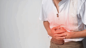 A Síndrome do Intestino Irritável (SII) é um distúrbio funcional do trato gastrointestinal que afeta milhões de pessoas no Brasil. Caracteriza-se por sintomas como dor abdominal, distensão, gases, diarreia e/ou constipação. Embora não tenha cura, é possível controlar os sintomas por meio de mudanças no estilo de vida, especialmente na alimentação.